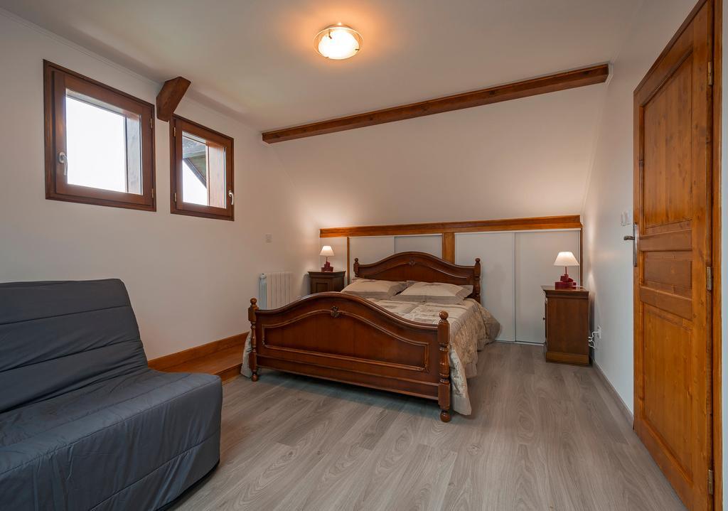 Le Carnival Bed & Breakfast Laval  Екстериор снимка