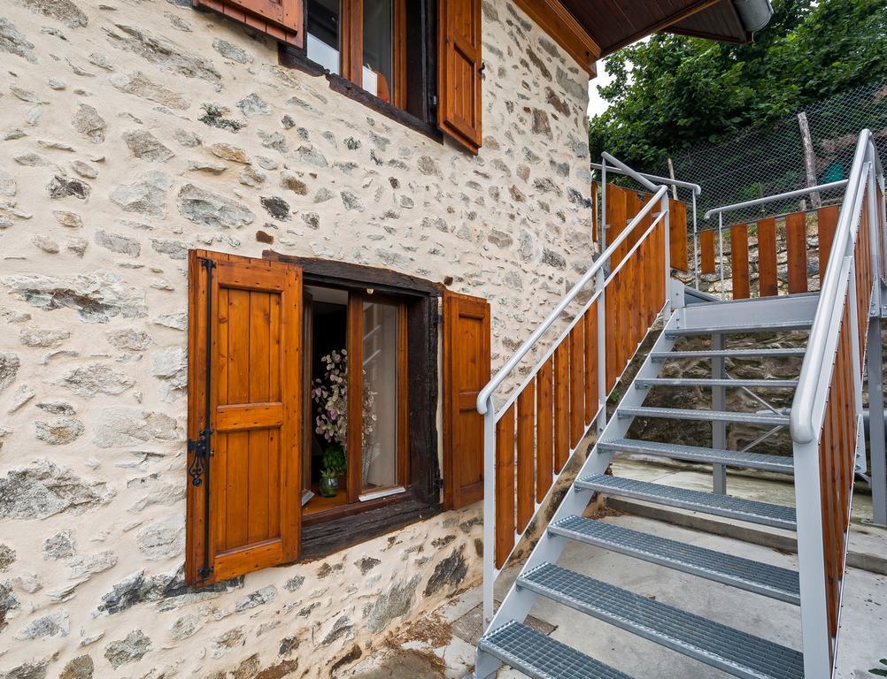 Le Carnival Bed & Breakfast Laval  Екстериор снимка